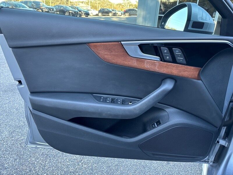 2023 Audi A4 Sedan Premium w/CONVENIENCE PKG. Seffner FL