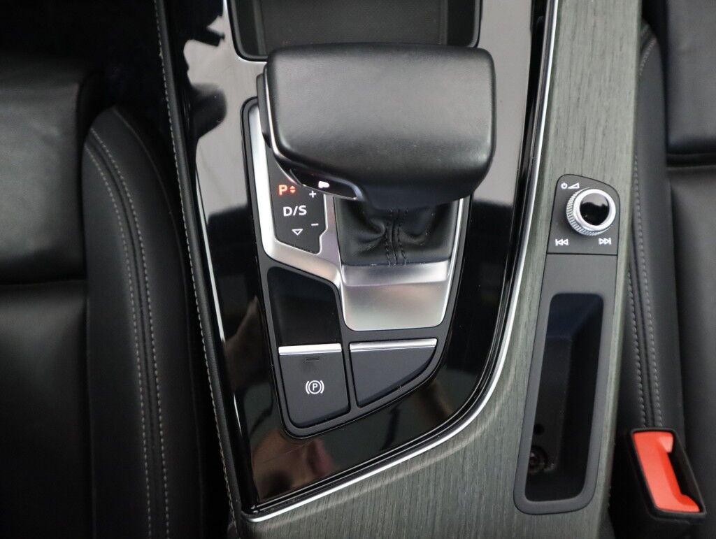 2023 Audi A4 Sedan S line Premium Plus quattro Maumee OH