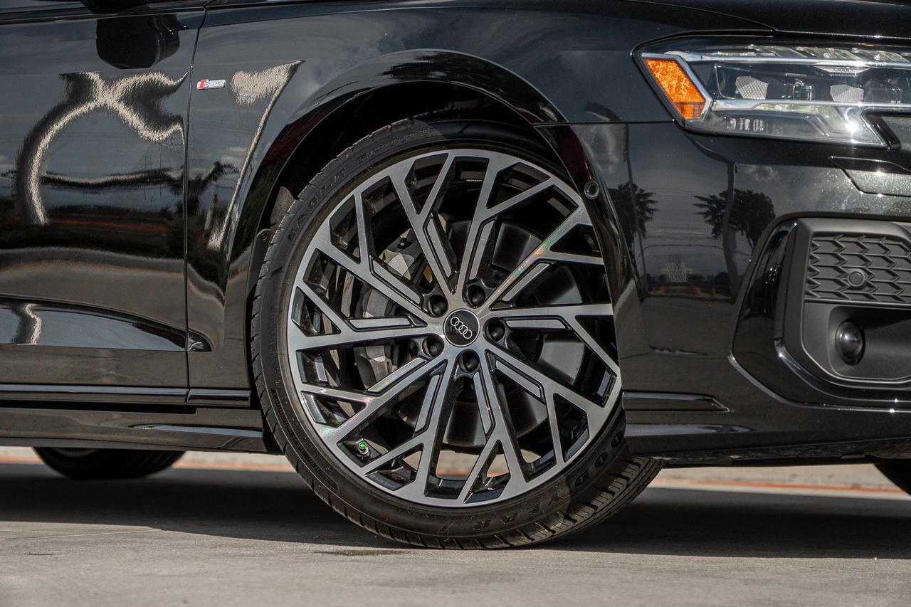 2023 Audi A8  Selma TX
