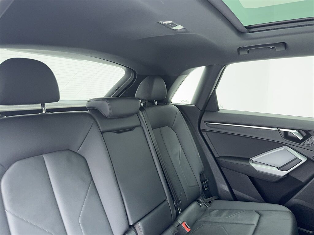 2023 Audi Q3 Premium CAM,PANO,HTD STS,BLIND SPOT Plano TX