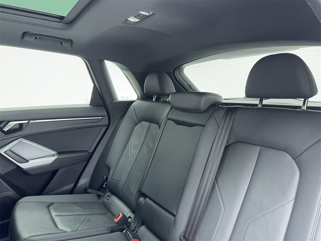 2023 Audi Q3 Premium CAM,PANO,HTD STS,BLIND SPOT Plano TX