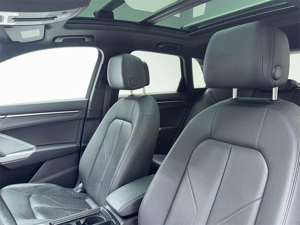 2023 Audi Q3 Premium CAM,PANO,HTD STS,BLIND SPOT Plano TX