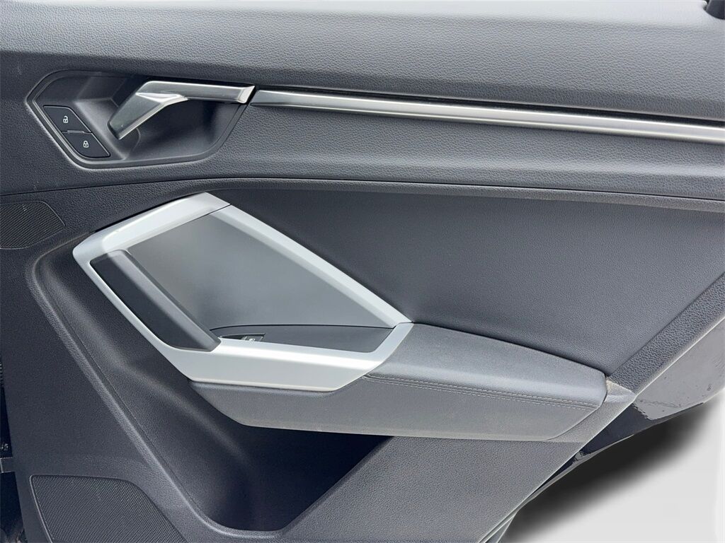 2023 Audi Q3 Premium CAM,PANO,HTD STS,BLIND SPOT Plano TX
