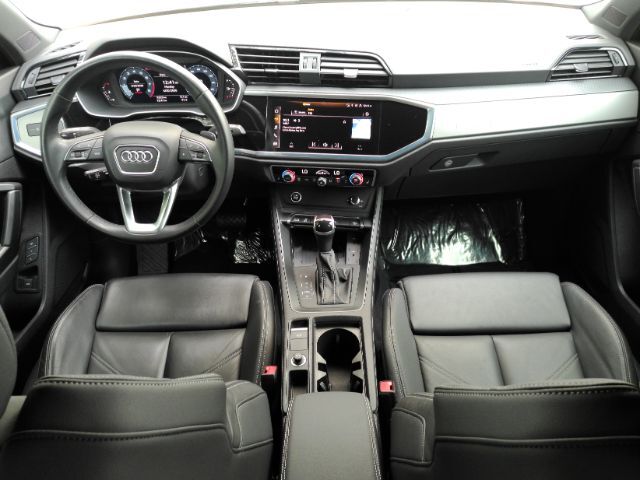 2023 Audi Q3 Premium Plus 45 TFSI S line quattro Tiptronic