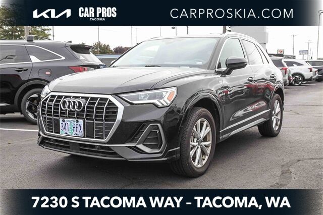 2023 Audi Q3 Premium