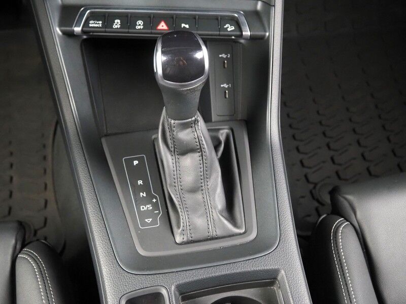 2023 Audi Q3 S line Premium 45 TFSI Quattro *BLACK OPTIC PKG, CONVENIENCE PKG, SAFETY ALERTS, BACKUP-CAMERA, COLOR TOUCHSCREEN, PANORAMA MOONROOF, LEATHER, HEATED SEATS, POWER LIFTGATE, ADVANCED KEY, FULL LED HEADLIGHTS, ANDROID & APPLE Round Rock TX