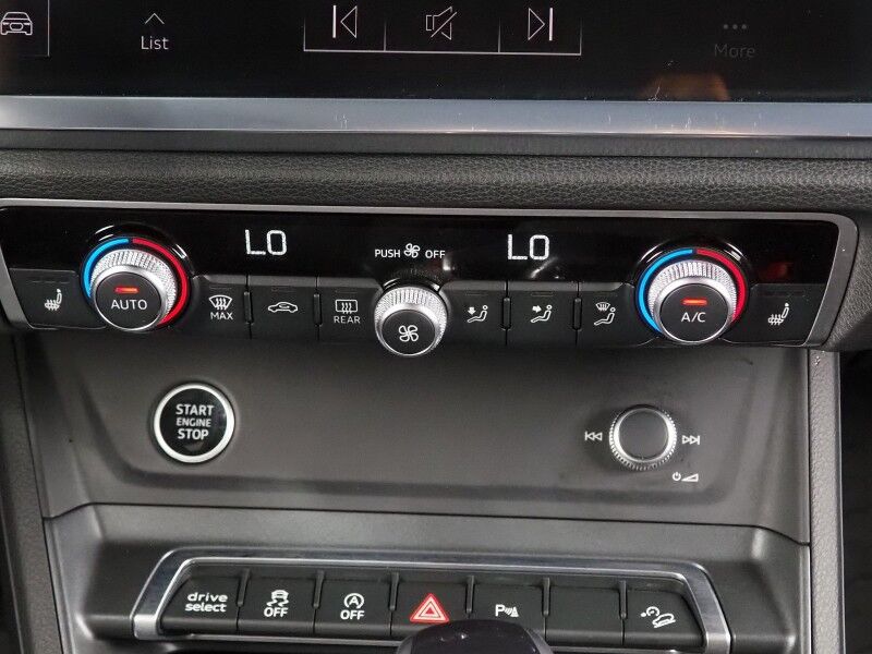 2023 Audi Q3 S line Premium 45 TFSI Quattro *BLACK OPTIC PKG, CONVENIENCE PKG, SAFETY ALERTS, BACKUP-CAMERA, COLOR TOUCHSCREEN, PANORAMA MOONROOF, LEATHER, HEATED SEATS, POWER LIFTGATE, ADVANCED KEY, FULL LED HEADLIGHTS, ANDROID & APPLE Round Rock TX