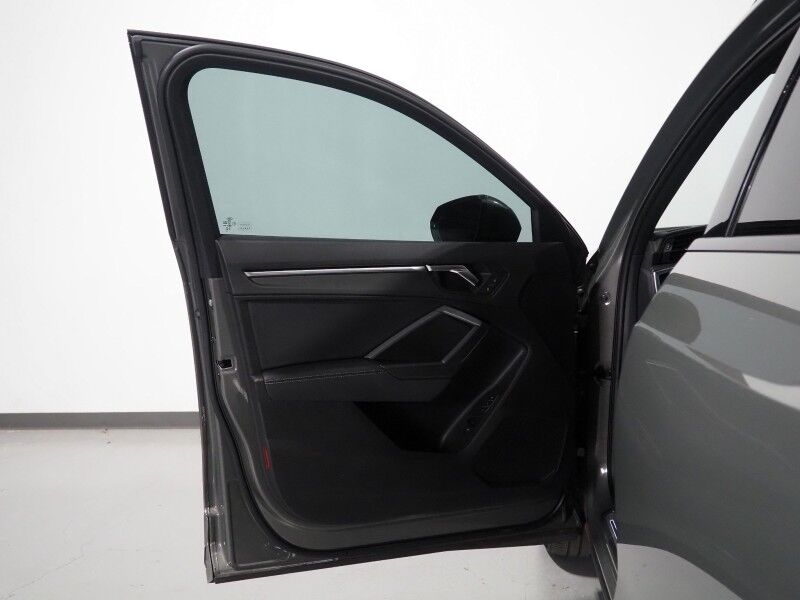 2023 Audi Q3 S line Premium 45 TFSI Quattro *BLACK OPTIC PKG, CONVENIENCE PKG, SAFETY ALERTS, BACKUP-CAMERA, COLOR TOUCHSCREEN, PANORAMA MOONROOF, LEATHER, HEATED SEATS, POWER LIFTGATE, ADVANCED KEY, FULL LED HEADLIGHTS, ANDROID & APPLE Round Rock TX