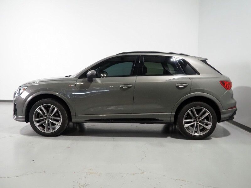 2023 Audi Q3 S line Premium 45 TFSI Quattro *BLACK OPTIC PKG, CONVENIENCE PKG, SAFETY ALERTS, BACKUP-CAMERA, COLOR TOUCHSCREEN, PANORAMA MOONROOF, LEATHER, HEATED SEATS, POWER LIFTGATE, ADVANCED KEY, FULL LED HEADLIGHTS, ANDROID & APPLE Round Rock TX