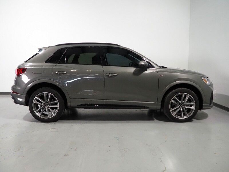 2023 Audi Q3 S line Premium 45 TFSI Quattro *BLACK OPTIC PKG, CONVENIENCE PKG, SAFETY ALERTS, BACKUP-CAMERA, COLOR TOUCHSCREEN, PANORAMA MOONROOF, LEATHER, HEATED SEATS, POWER LIFTGATE, ADVANCED KEY, FULL LED HEADLIGHTS, ANDROID & APPLE Round Rock TX