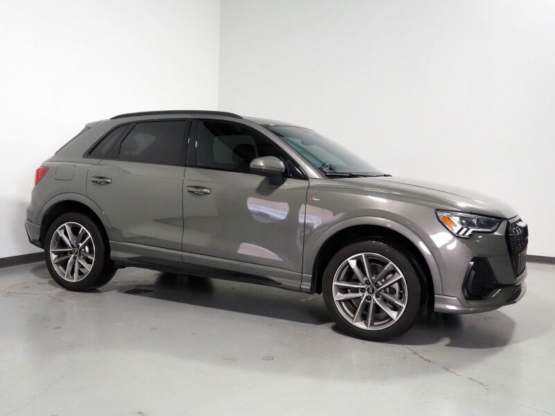 2023 Audi Q3 S line Premium 45 TFSI Quattro *BLACK OPTIC PKG, CONVENIENCE PKG, SAFETY ALERTS, BACKUP-CAMERA, COLOR TOUCHSCREEN, PANORAMA MOONROOF, LEATHER, HEATED SEATS, POWER LIFTGATE, ADVANCED KEY, FULL LED HEADLIGHTS, ANDROID & APPLE