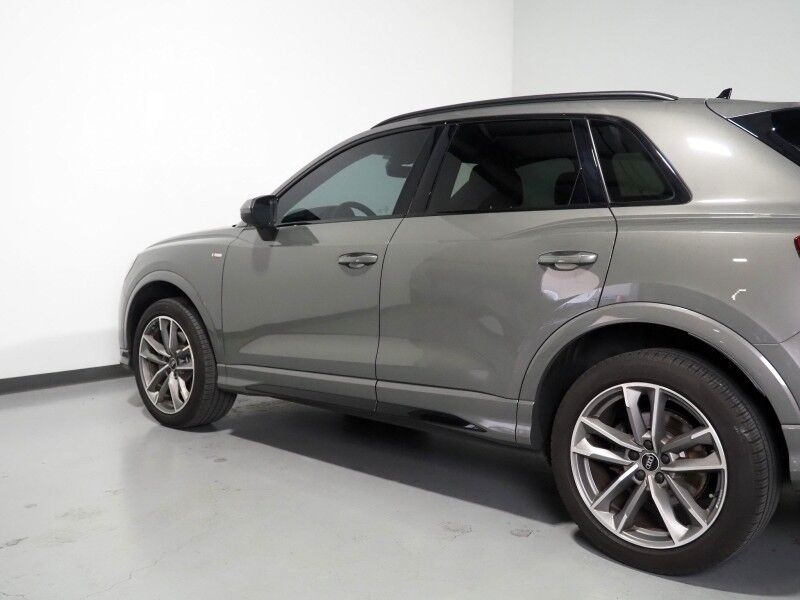 2023 Audi Q3 S line Premium 45 TFSI Quattro *BLACK OPTIC PKG, CONVENIENCE PKG, SAFETY ALERTS, BACKUP-CAMERA, COLOR TOUCHSCREEN, PANORAMA MOONROOF, LEATHER, HEATED SEATS, POWER LIFTGATE, ADVANCED KEY, FULL LED HEADLIGHTS, ANDROID & APPLE Round Rock TX