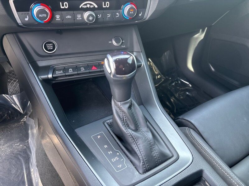 2023 Audi Q3 S line Premium AWD w/BLACK OPTIC SPORT PACKAGE Seffner FL