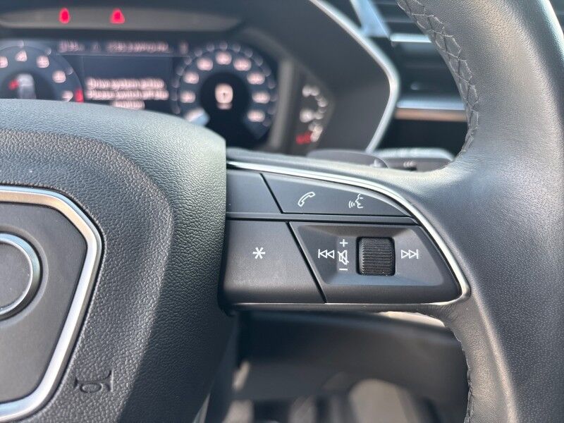 2023 Audi Q3 S line Premium AWD w/BLACK OPTIC SPORT PACKAGE Seffner FL