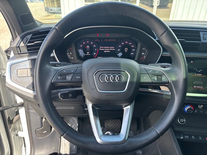 2023 Audi Q3 S line Premium AWD w/BLACK OPTIC SPORT PACKAGE Seffner FL