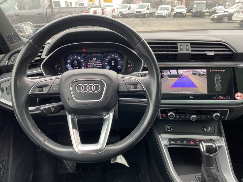 2023 Audi Q3 S line Premium