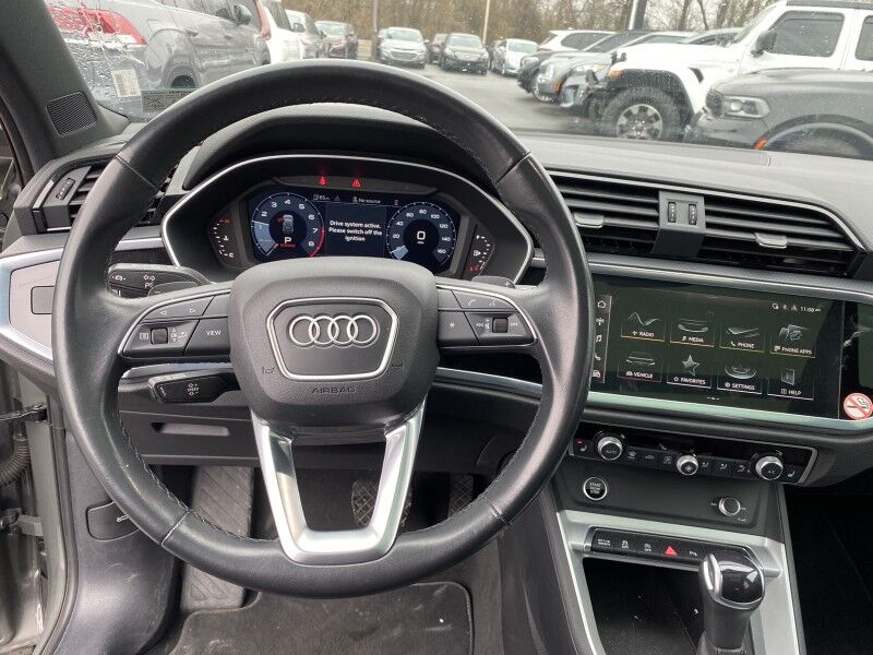 2023 Audi Q3 S line Premium