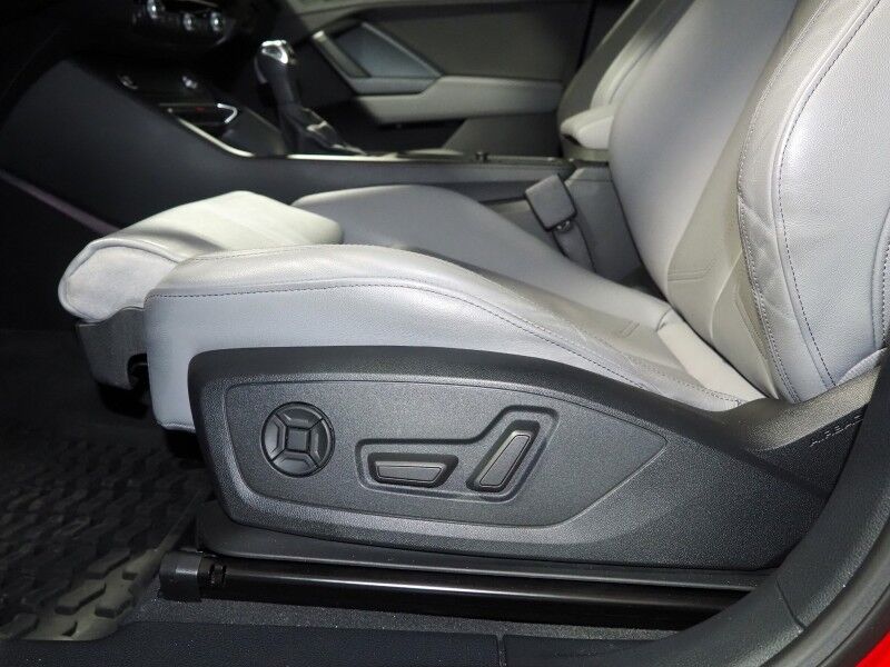 2023 Audi Q3 S line Premium Plus 45 TFSI Quattro *BLACK OPTIC PKG, NAVIGATION, VIRTUAL COCKPIT, ADAPTIVE CRUISE, SAFETY ALERTS, 360 CAMERAS, PANO MOONROOF, LEATHER, HEATED SEATS, ADVANCED KEY, POWER LIFTGATE, SONOS AUDIO, WIRELESS CHARGING, ANDROID & APPLE Round Rock TX