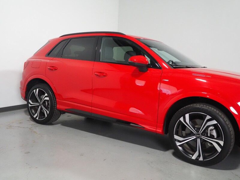 2023 Audi Q3 S line Premium Plus 45 TFSI Quattro *BLACK OPTIC PKG, NAVIGATION, VIRTUAL COCKPIT, ADAPTIVE CRUISE, SAFETY ALERTS, 360 CAMERAS, PANO MOONROOF, LEATHER, HEATED SEATS, ADVANCED KEY, POWER LIFTGATE, SONOS AUDIO, WIRELESS CHARGING, ANDROID & APPLE Round Rock TX