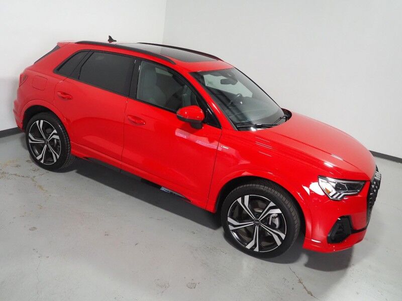 2023 Audi Q3 S line Premium Plus 45 TFSI Quattro *BLACK OPTIC PKG, NAVIGATION, VIRTUAL COCKPIT, ADAPTIVE CRUISE, SAFETY ALERTS, 360 CAMERAS, PANO MOONROOF, LEATHER, HEATED SEATS, ADVANCED KEY, POWER LIFTGATE, SONOS AUDIO, WIRELESS CHARGING, ANDROID & APPLE Round Rock TX