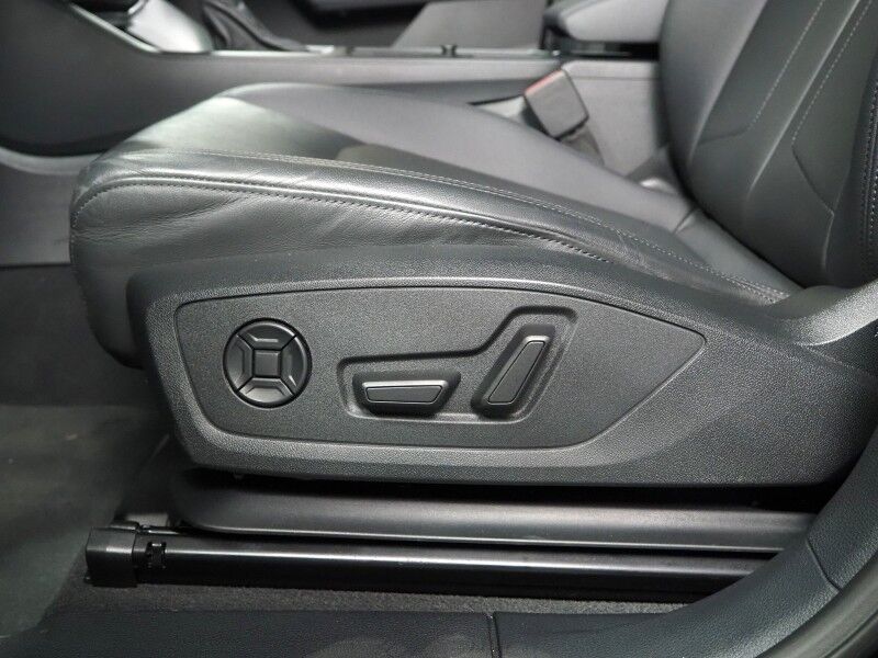 2023 Audi Q3 S line Premium Plus 45 TFSI Quattro *NAVIGATION, VIRTUAL COCKPIT, ADAPTIVE CRUISE, SAFETY ALERTS, 360 CAMERAS, PANO MOONROOF, LEATHER, HEATED SEATS, ADVANCED KEY, POWER LIFTGATE, SONOS AUDIO, WIRELESS CHARGING, ANDROID & APPLE Round Rock TX