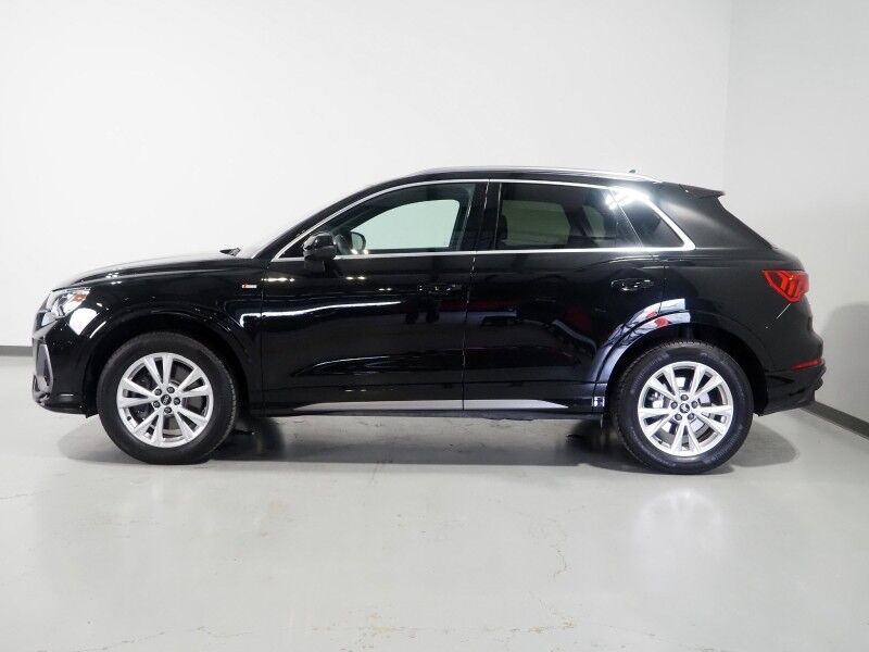2023 Audi Q3 S line Premium Plus 45 TFSI Quattro *NAVIGATION, VIRTUAL COCKPIT, ADAPTIVE CRUISE, SAFETY ALERTS, 360 CAMERAS, PANO MOONROOF, LEATHER, HEATED SEATS, ADVANCED KEY, POWER LIFTGATE, SONOS AUDIO, WIRELESS CHARGING, ANDROID & APPLE Round Rock TX