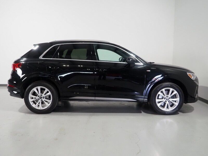 2023 Audi Q3 S line Premium Plus 45 TFSI Quattro *NAVIGATION, VIRTUAL COCKPIT, ADAPTIVE CRUISE, SAFETY ALERTS, 360 CAMERAS, PANO MOONROOF, LEATHER, HEATED SEATS, ADVANCED KEY, POWER LIFTGATE, SONOS AUDIO, WIRELESS CHARGING, ANDROID & APPLE Round Rock TX