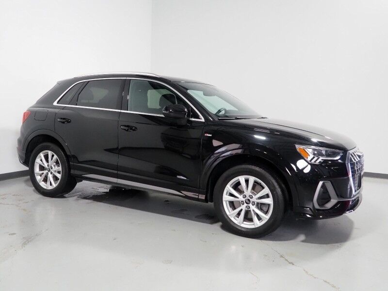 2023 Audi Q3 S line Premium Plus 45 TFSI Quattro *NAVIGATION, VIRTUAL COCKPIT, ADAPTIVE CRUISE, SAFETY ALERTS, 360 CAMERAS, PANO MOONROOF, LEATHER, HEATED SEATS, ADVANCED KEY, POWER LIFTGATE, SONOS AUDIO, WIRELESS CHARGING, ANDROID & APPLE