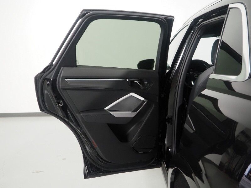 2023 Audi Q3 S line Premium Plus 45 TFSI Quattro *NAVIGATION, VIRTUAL COCKPIT, ADAPTIVE CRUISE, SAFETY ALERTS, 360 CAMERAS, PANO MOONROOF, LEATHER, HEATED SEATS, ADVANCED KEY, POWER LIFTGATE, SONOS AUDIO, WIRELESS CHARGING, ANDROID & APPLE Round Rock TX