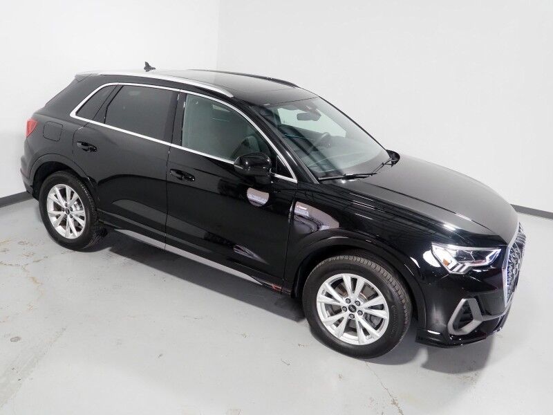 2023 Audi Q3 S line Premium Plus 45 TFSI Quattro *NAVIGATION, VIRTUAL COCKPIT, ADAPTIVE CRUISE, SAFETY ALERTS, 360 CAMERAS, PANO MOONROOF, LEATHER, HEATED SEATS, ADVANCED KEY, POWER LIFTGATE, SONOS AUDIO, WIRELESS CHARGING, ANDROID & APPLE Round Rock TX