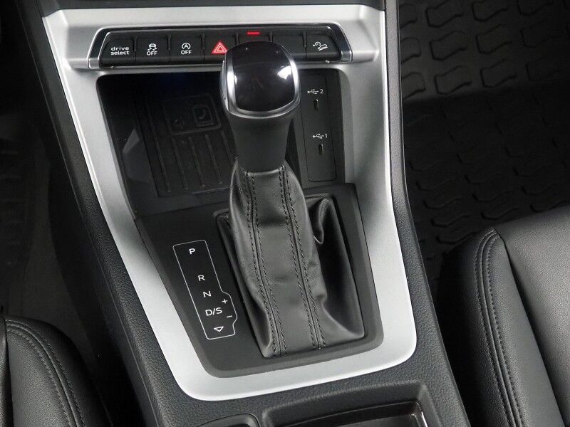 2023 Audi Q3 S line Premium Plus 45 TFSI Quattro *NAVIGATION, VIRTUAL COCKPIT, ADAPTIVE CRUISE, SAFETY ALERTS, 360 CAMERAS, PANO MOONROOF, LEATHER, HEATED SEATS, ADVANCED KEY, POWER LIFTGATE, SONOS AUDIO, WIRELESS CHARGING, ANDROID & APPLE Round Rock TX