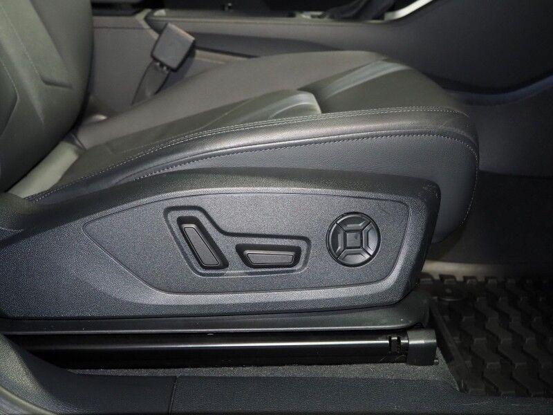 2023 Audi Q3 S line Premium Plus 45 TFSI Quattro *NAVIGATION, VIRTUAL COCKPIT, ADAPTIVE CRUISE, SAFETY ALERTS, 360 CAMERAS, PANO MOONROOF, LEATHER, HEATED SEATS, ADVANCED KEY, POWER LIFTGATE, SONOS AUDIO, WIRELESS CHARGING, ANDROID & APPLE Round Rock TX