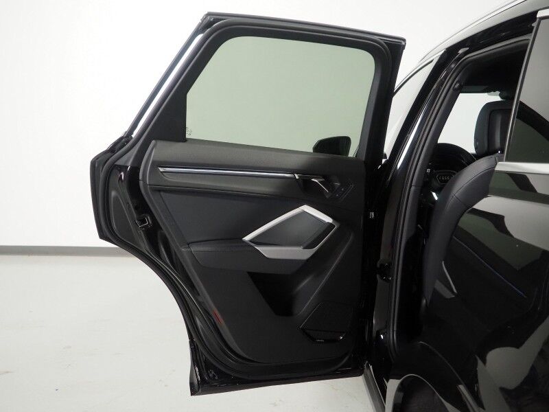 2023 Audi Q3 S line Premium Plus 45 TFSI Quattro *NAVIGATION, VIRTUAL COCKPIT, ADAPTIVE CRUISE, SAFETY ALERTS, 360 CAMERAS, PANO MOONROOF, LEATHER, HEATED SEATS, ADVANCED KEY, POWER LIFTGATE, SONOS AUDIO, WIRELESS CHARGING, ANDROID & APPLE Round Rock TX