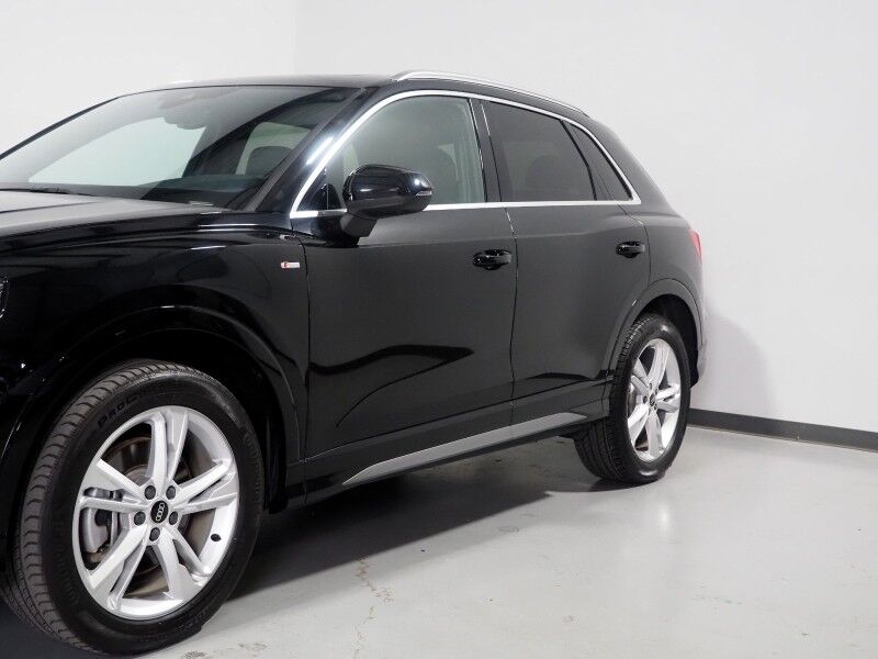 2023 Audi Q3 S line Premium Plus 45 TFSI Quattro *NAVIGATION, VIRTUAL COCKPIT, ADAPTIVE CRUISE, SAFETY ALERTS, 360 CAMERAS, PANO MOONROOF, LEATHER, HEATED SEATS, ADVANCED KEY, POWER LIFTGATE, SONOS AUDIO, WIRELESS CHARGING, ANDROID & APPLE Round Rock TX