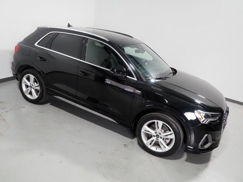 2023 Audi Q3 S line Premium Plus 45 TFSI Quattro *NAVIGATION, VIRTUAL COCKPIT, ADAPTIVE CRUISE, SAFETY ALERTS, 360 CAMERAS, PANO MOONROOF, LEATHER, HEATED SEATS, ADVANCED KEY, POWER LIFTGATE, SONOS AUDIO, WIRELESS CHARGING, ANDROID & APPLE Round Rock TX