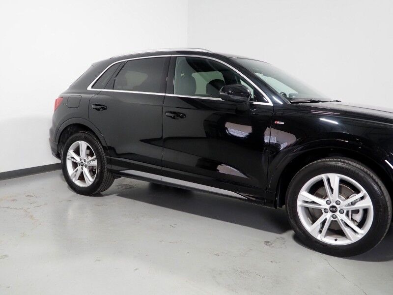 2023 Audi Q3 S line Premium Plus 45 TFSI Quattro *NAVIGATION, VIRTUAL COCKPIT, ADAPTIVE CRUISE, SAFETY ALERTS, 360 CAMERAS, PANO MOONROOF, LEATHER, HEATED SEATS, ADVANCED KEY, POWER LIFTGATE, SONOS AUDIO, WIRELESS CHARGING, ANDROID & APPLE Round Rock TX
