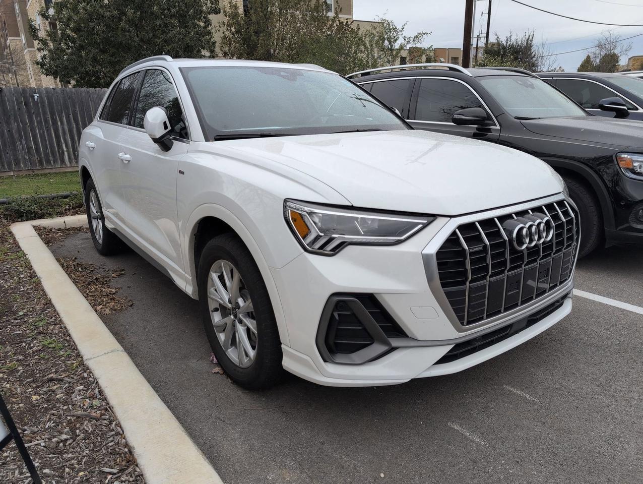 2023 Audi Q3 S line Premium