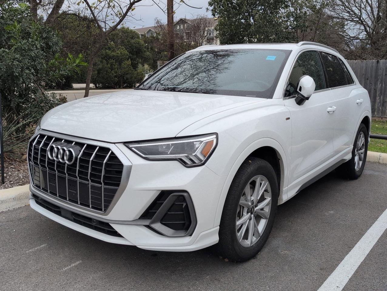 2023 Audi Q3 S line Premium