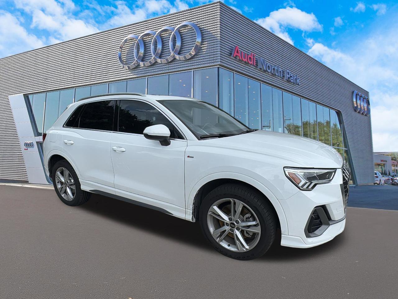 2023 Audi Q3 S line Premium