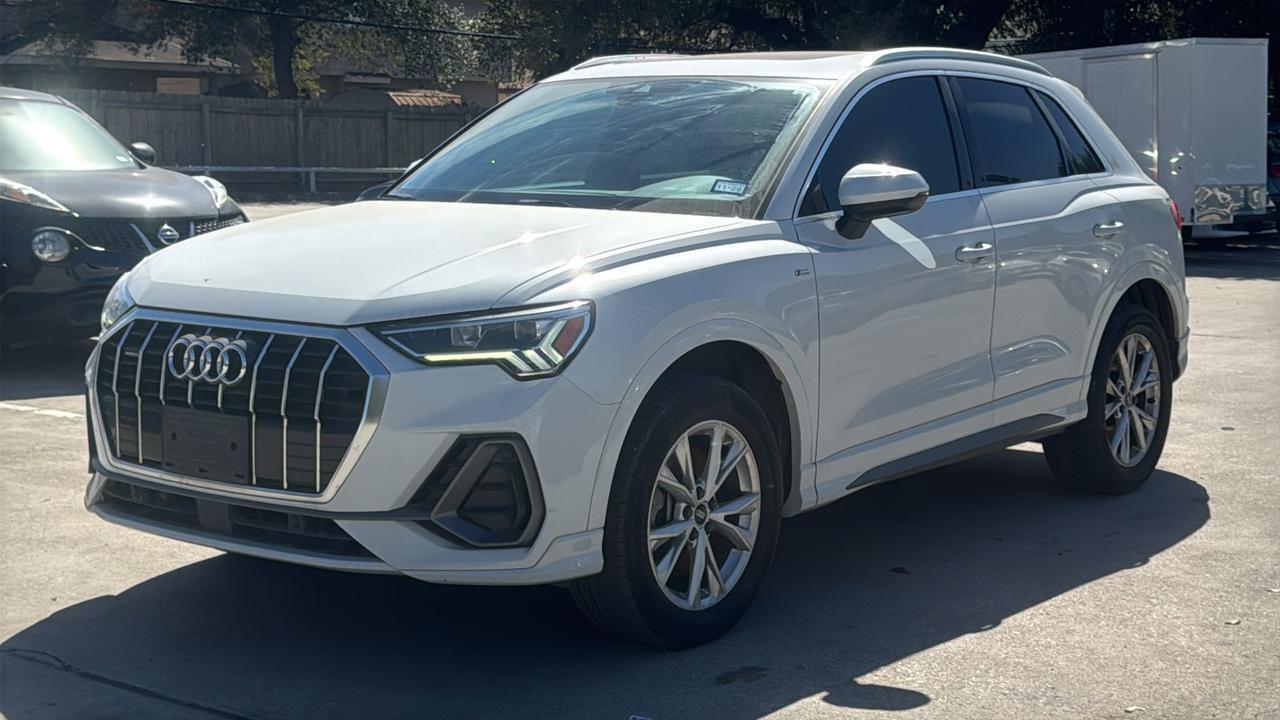 2023 Audi Q3 S line Premium