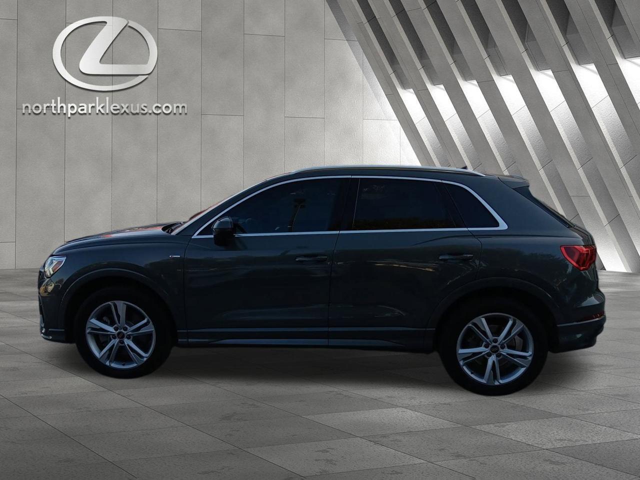 2023 Audi Q3 S line Premium
