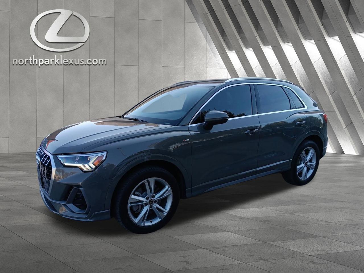 2023 Audi Q3 S line Premium