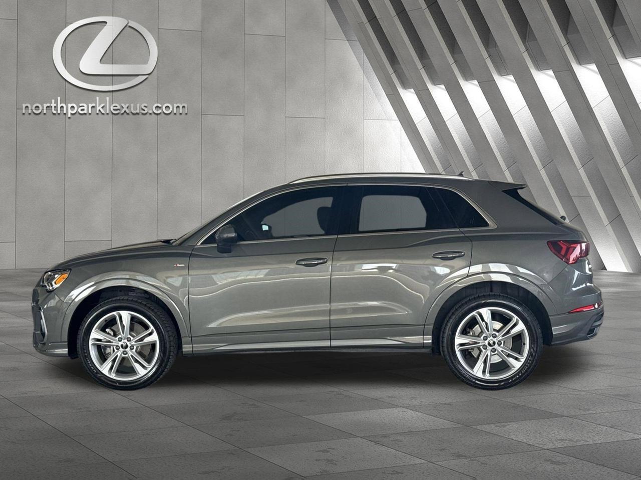2023 Audi Q3 S line Premium