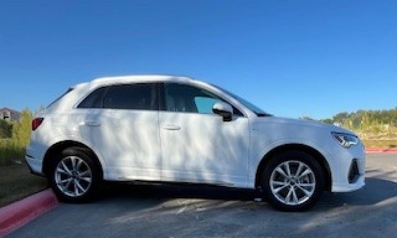 2023 Audi Q3 S line Premium photo 4