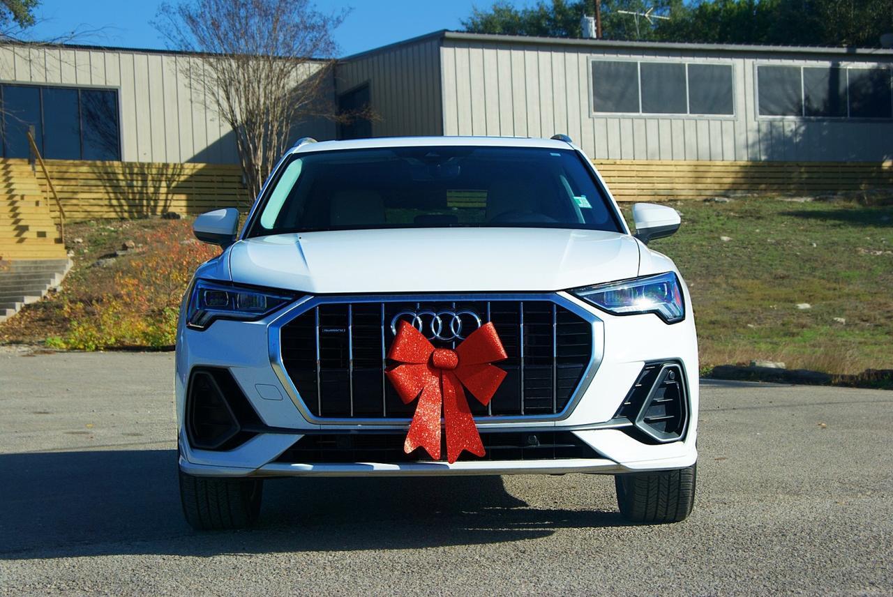 2023 Audi Q3 S line Premium