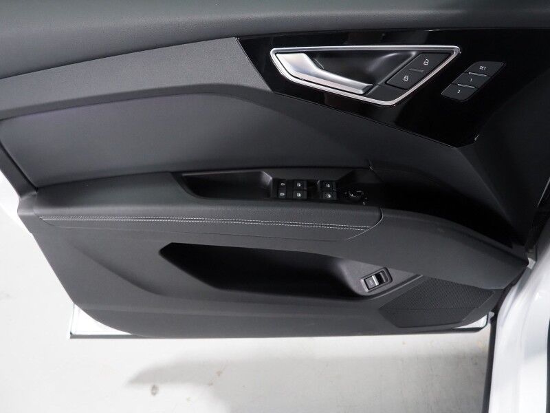 2023 Audi Q4 e-tron Premium Plus 40 RWD *NAVIGATION, VIRTUAL COCKPIT, ADAPTIVE CRUISE, SAFETY ALERTS, PANORAMA MOONROOF, LEATHER, HEATED SEATS/STEERING, SONOS AUDIO, WIRELESS CHARGING, ANDROID & APPLE Round Rock TX