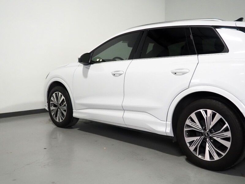 2023 Audi Q4 e-tron Premium Plus 40 RWD *NAVIGATION, VIRTUAL COCKPIT, ADAPTIVE CRUISE, SAFETY ALERTS, PANORAMA MOONROOF, LEATHER, HEATED SEATS/STEERING, SONOS AUDIO, WIRELESS CHARGING, ANDROID & APPLE Round Rock TX