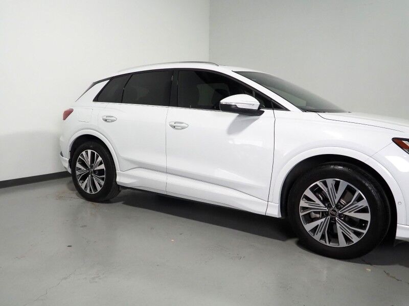 2023 Audi Q4 e-tron Premium Plus 40 RWD *NAVIGATION, VIRTUAL COCKPIT, ADAPTIVE CRUISE, SAFETY ALERTS, PANORAMA MOONROOF, LEATHER, HEATED SEATS/STEERING, SONOS AUDIO, WIRELESS CHARGING, ANDROID & APPLE Round Rock TX