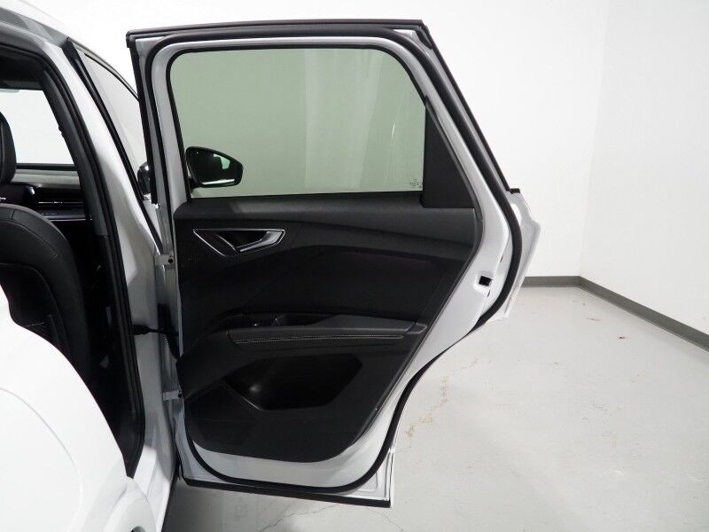 2023 Audi Q4 e-tron Premium Plus 40 RWD *NAVIGATION, VIRTUAL COCKPIT, ADAPTIVE CRUISE, SAFETY ALERTS, PANORAMA MOONROOF, LEATHER, HEATED SEATS/STEERING, SONOS AUDIO, WIRELESS CHARGING, ANDROID & APPLE Round Rock TX