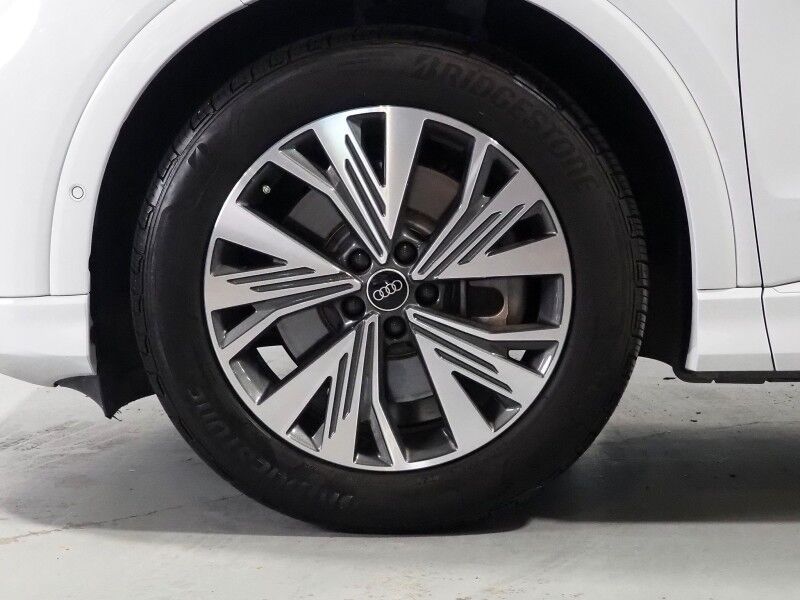 2023 Audi Q4 e-tron Premium Plus 40 RWD *NAVIGATION, VIRTUAL COCKPIT, ADAPTIVE CRUISE, SAFETY ALERTS, PANORAMA MOONROOF, LEATHER, HEATED SEATS/STEERING, SONOS AUDIO, WIRELESS CHARGING, ANDROID & APPLE Round Rock TX